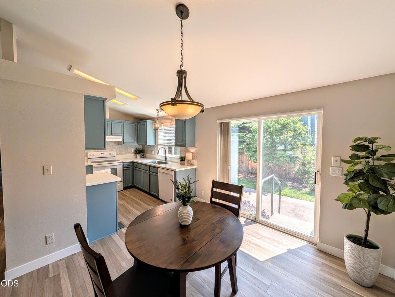 Photo of 1188 NE 27th Street 3 of 17