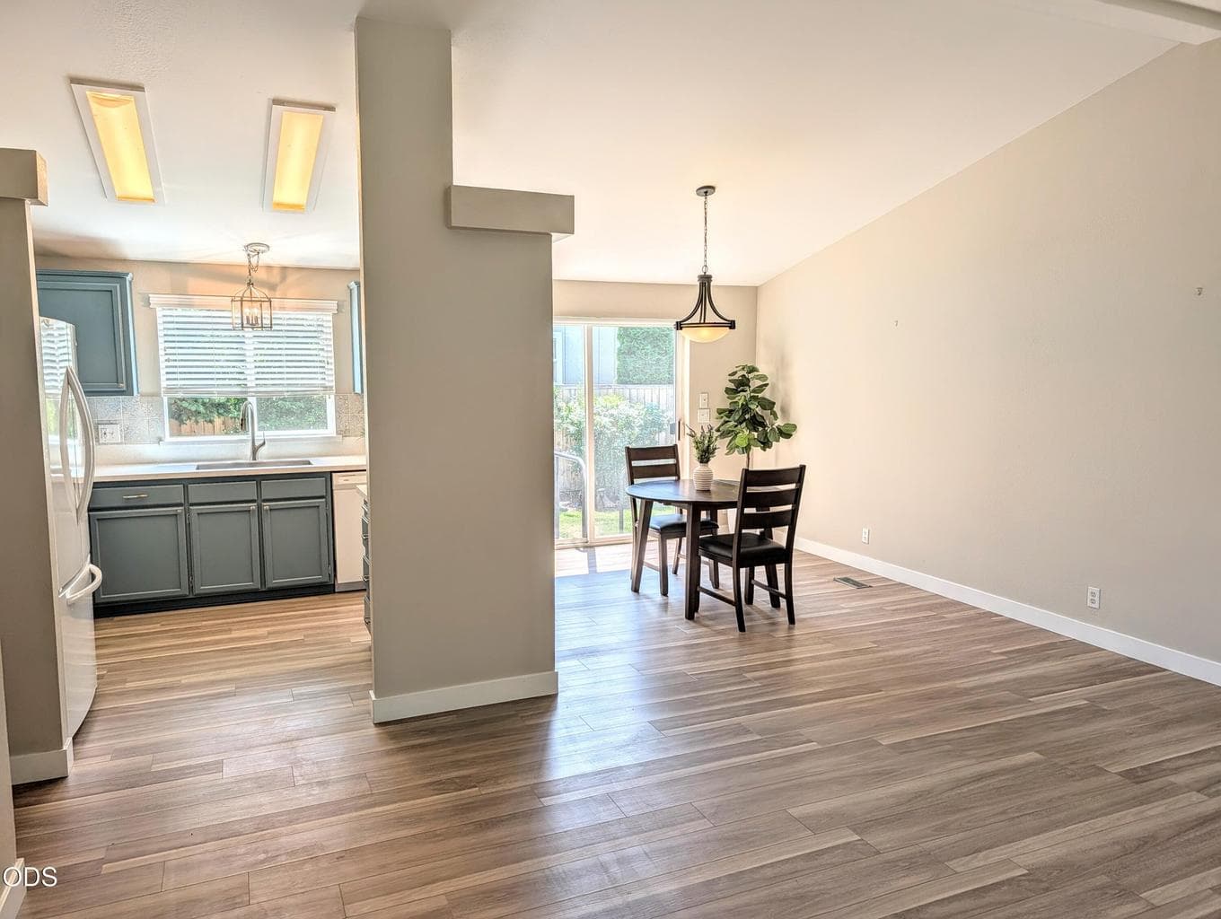 Photo of 1188 NE 27th Street 2 of 17