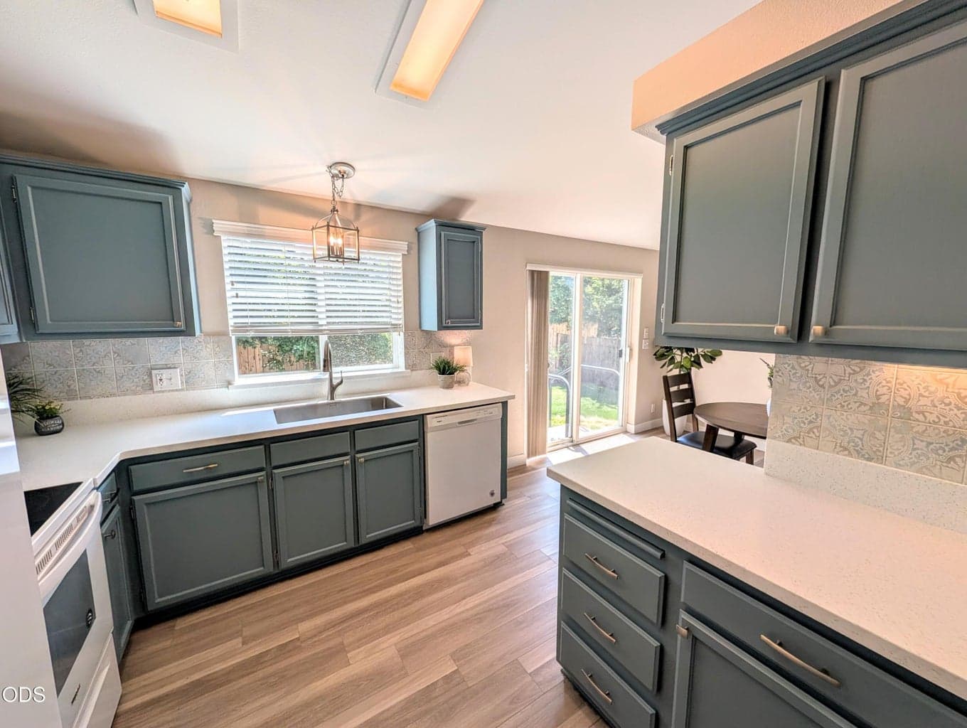Photo of 1188 NE 27th Street 5 of 17