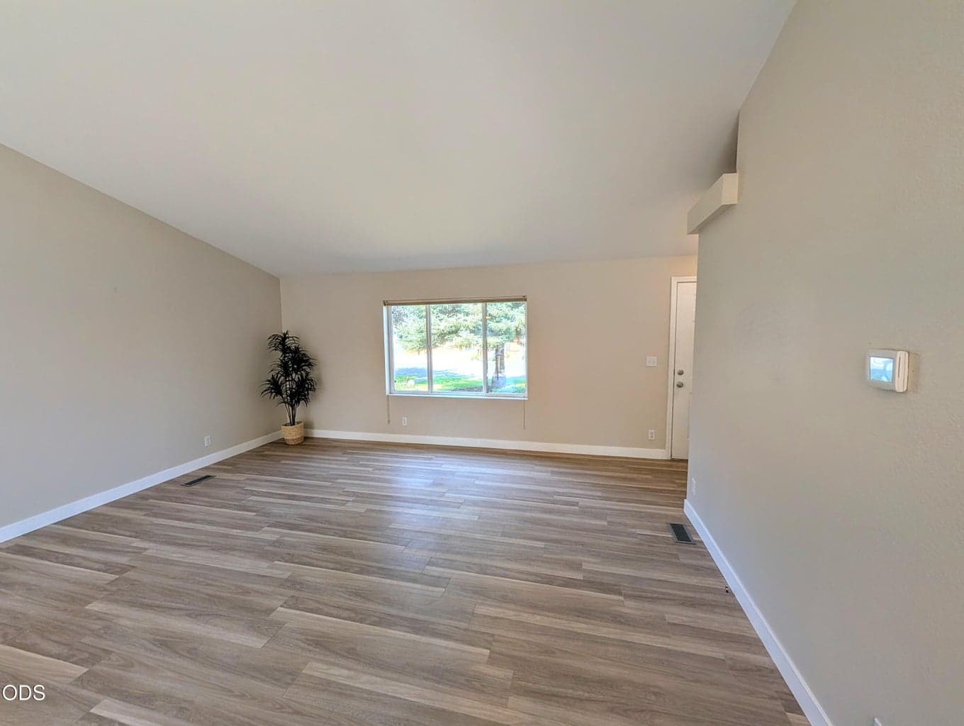 Photo of 1188 NE 27th Street 6 of 17