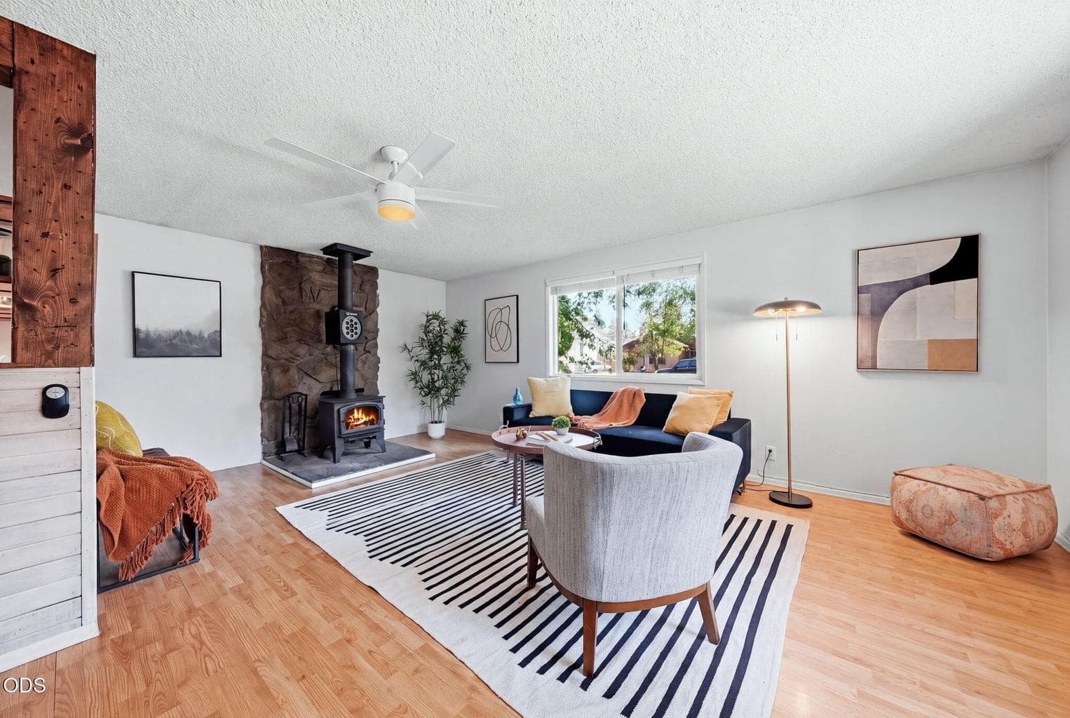 Photo of 1454 Fresno Avenue 4 of 31