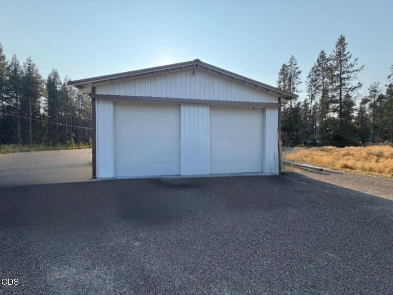 Photo of 52322 Glenwood Drive 4 of 32