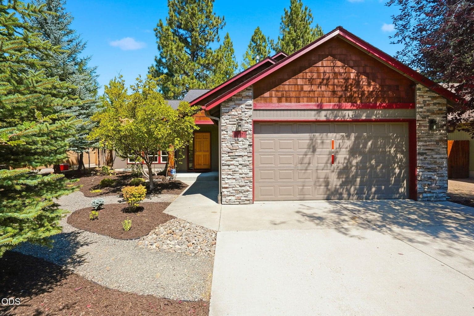 Photo of 61375 Brianne Place 3 of 32