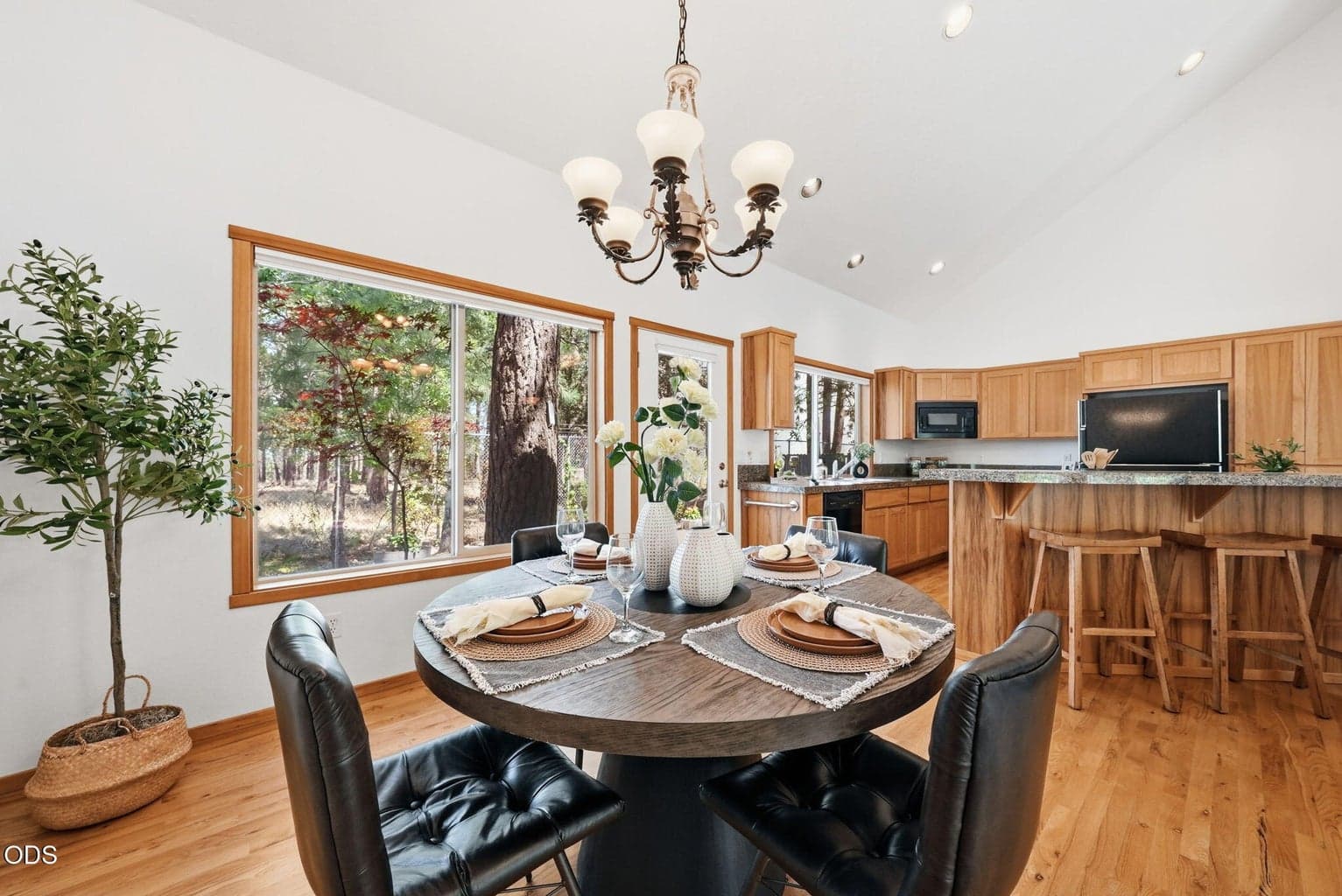 Photo of 61375 Brianne Place 10 of 32