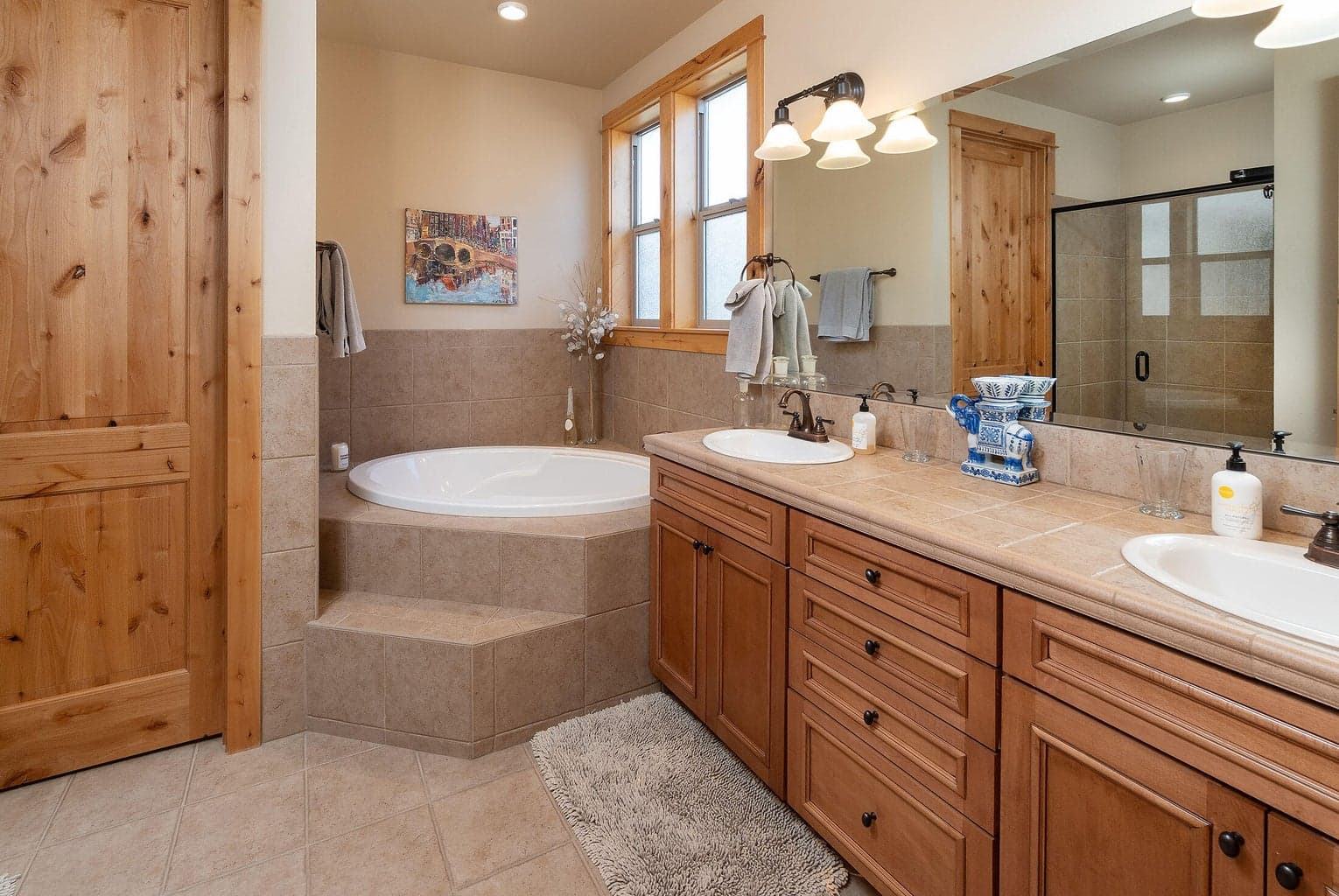 Photo of 961 SW Vantage Point Way 8 of 36