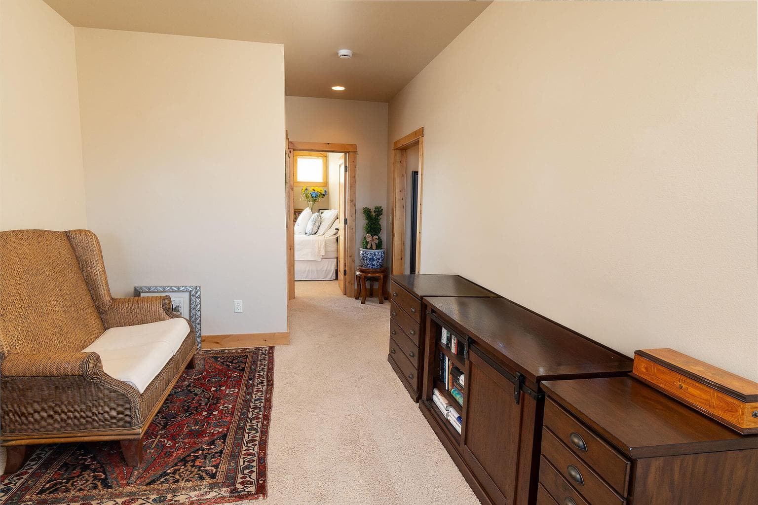 Photo of 961 SW Vantage Point Way 21 of 36