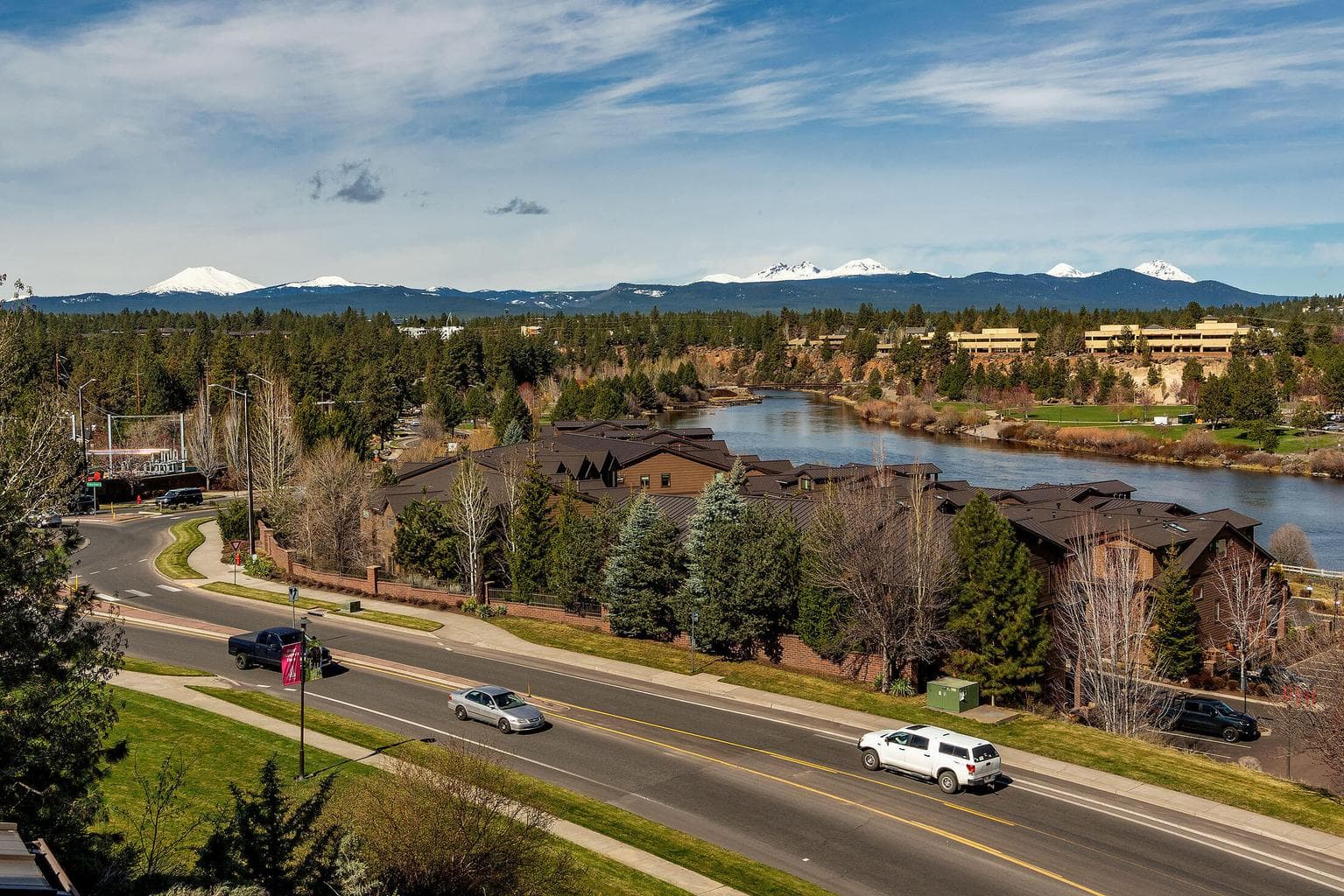 Photo of 961 SW Vantage Point Way 30 of 36