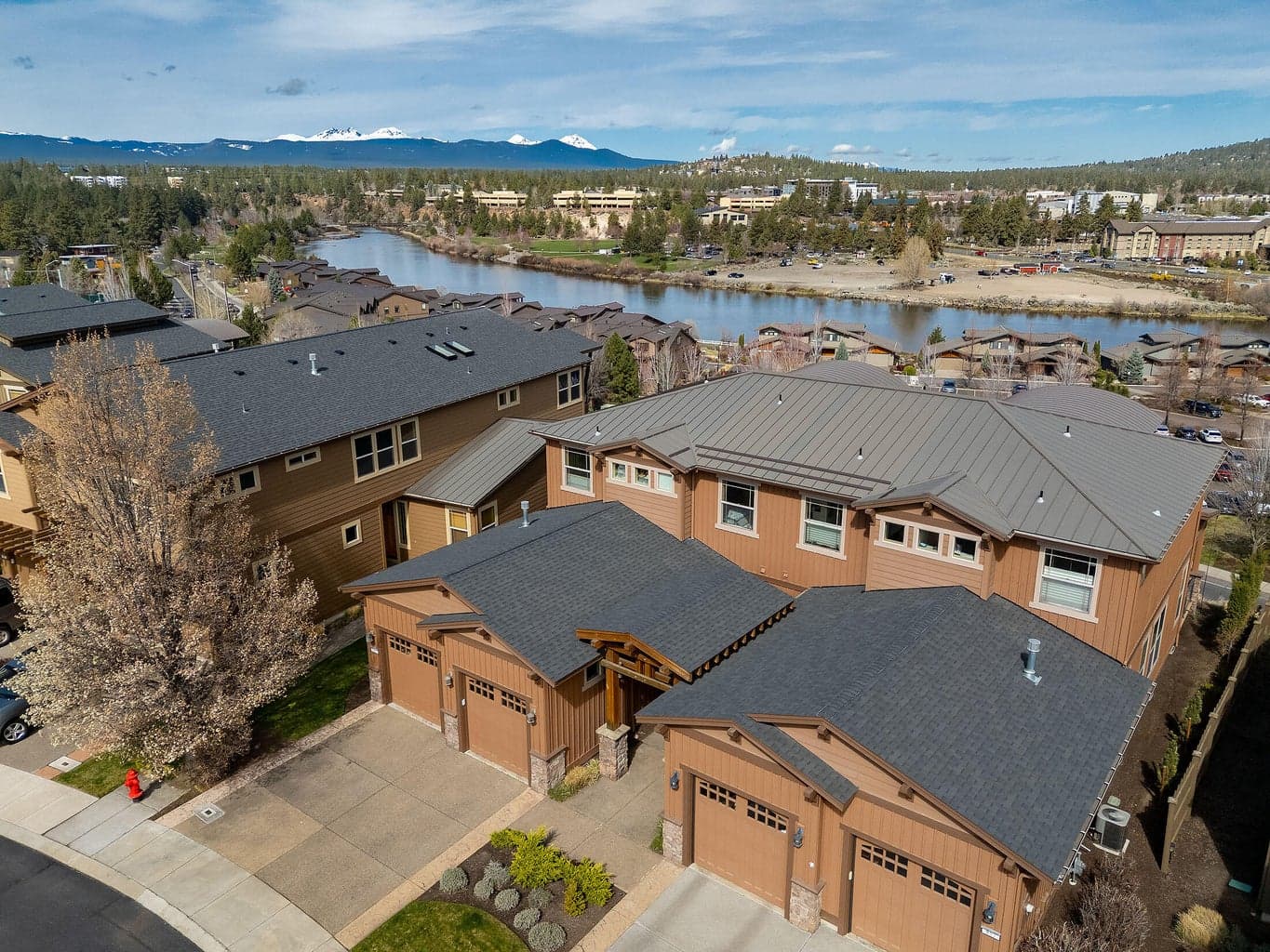 Photo of 961 SW Vantage Point Way 34 of 36