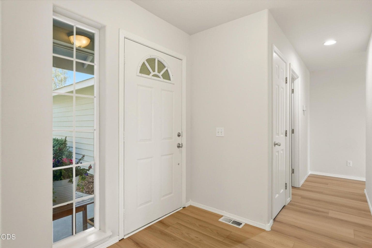 Photo of 3389 NE Stonebrook Loop 15 of 52