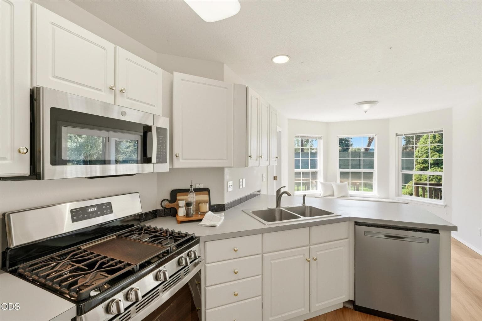 Photo of 3389 NE Stonebrook Loop 18 of 52