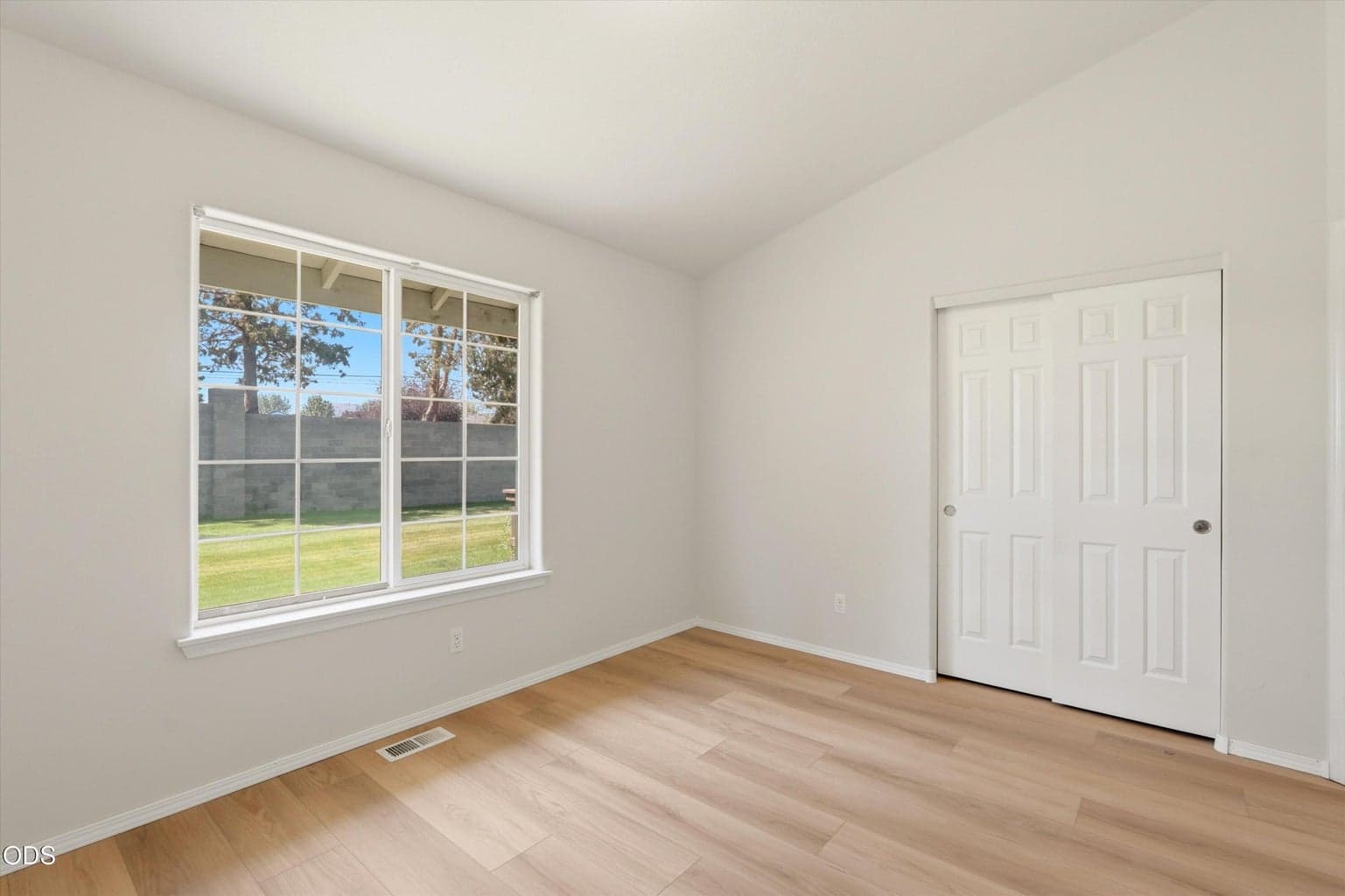 Photo of 3389 NE Stonebrook Loop 29 of 52