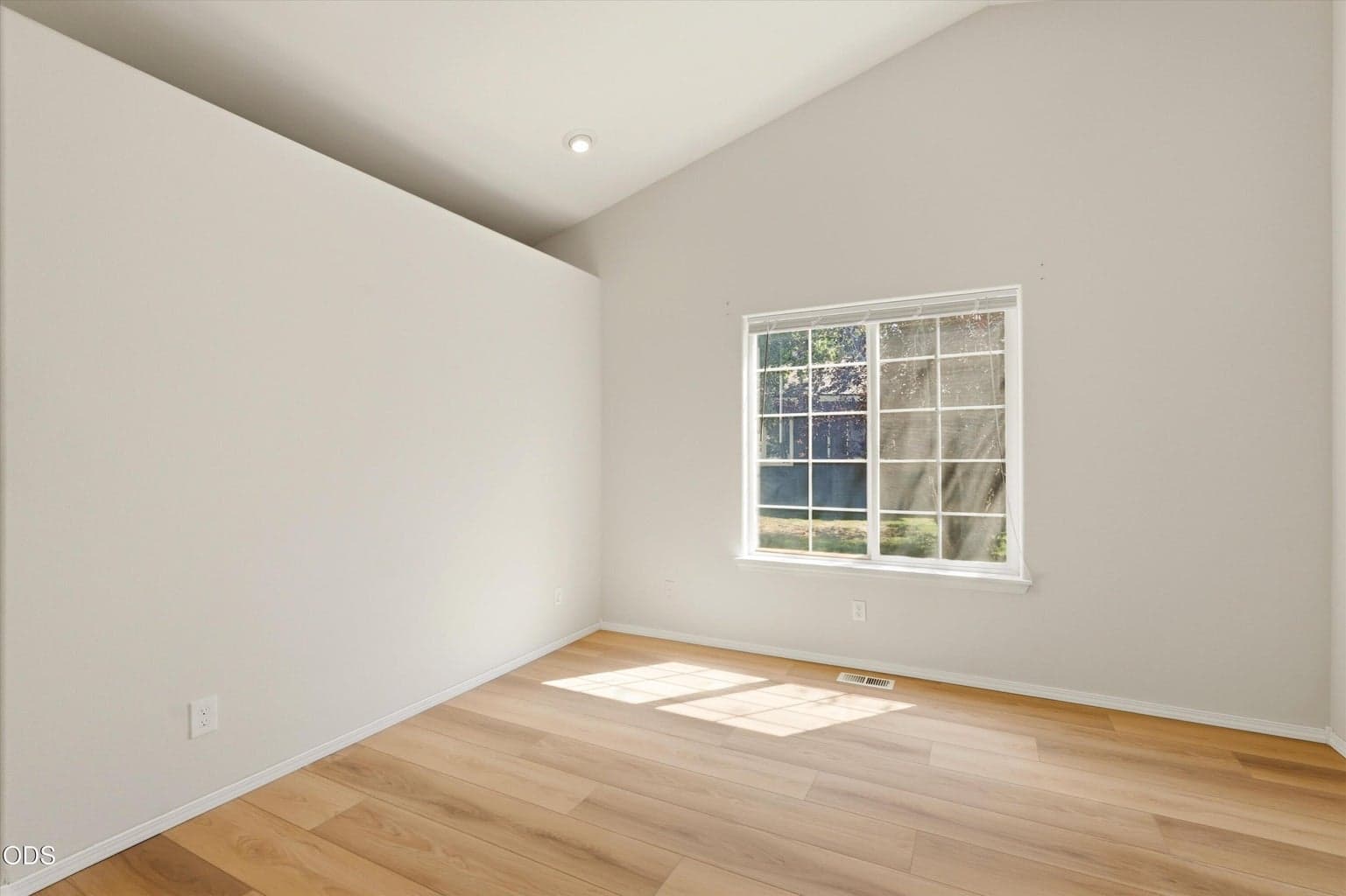 Photo of 3389 NE Stonebrook Loop 22 of 52