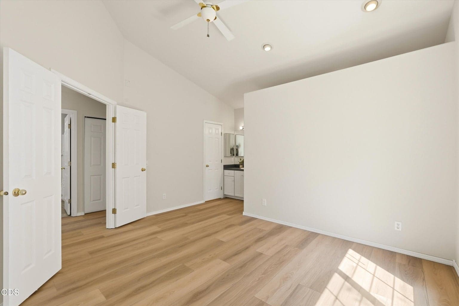 Photo of 3389 NE Stonebrook Loop 21 of 52