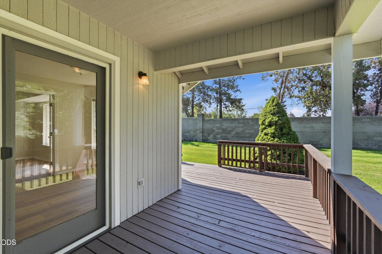 Photo of 3389 NE Stonebrook Loop 33 of 52