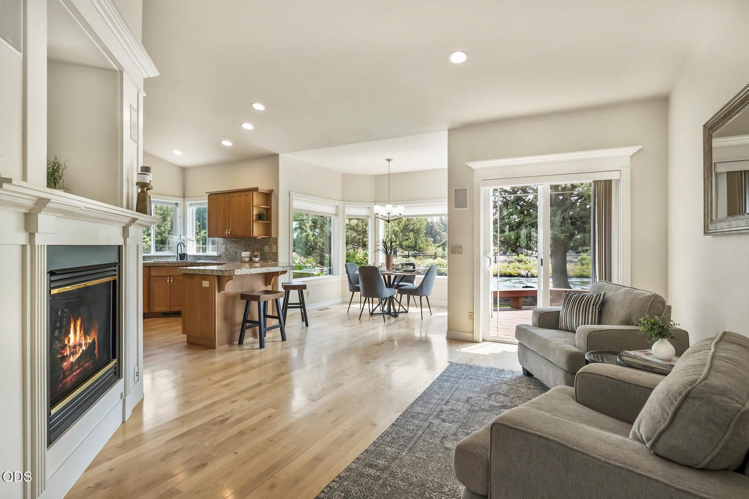 Photo of 63364 NE Brightwater Drive 14 of 42