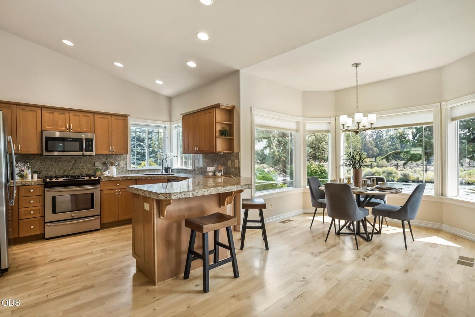 Photo of 63364 NE Brightwater Drive 17 of 42