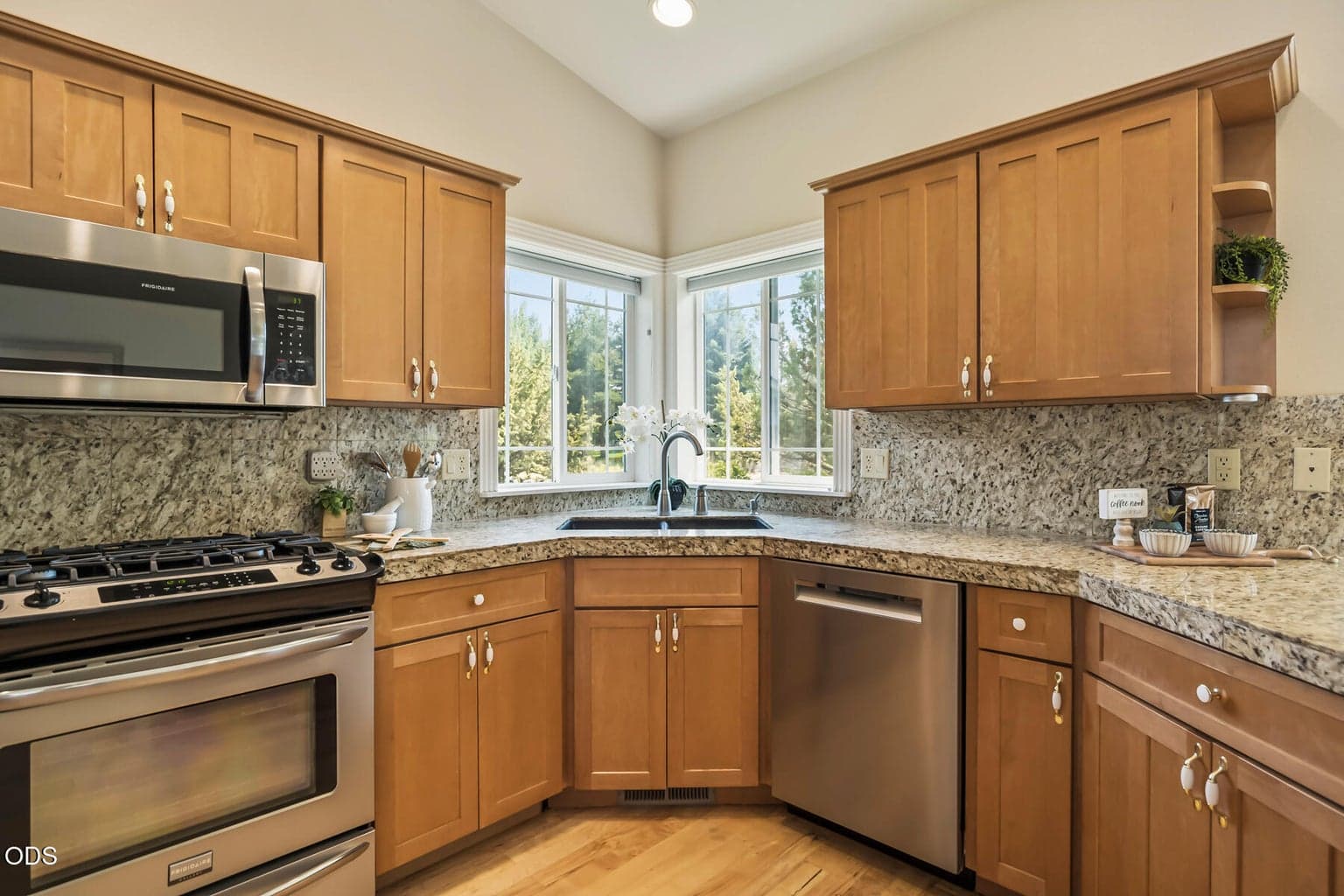 Photo of 63364 NE Brightwater Drive 21 of 42