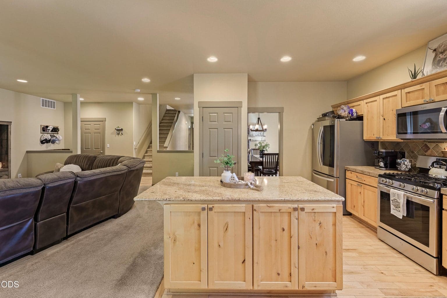 Photo of 21183 Ritz Place 7 of 37