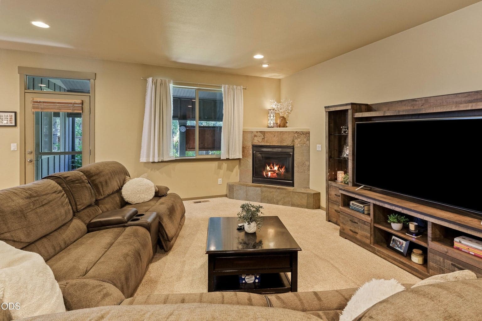 Photo of 21183 Ritz Place 8 of 37