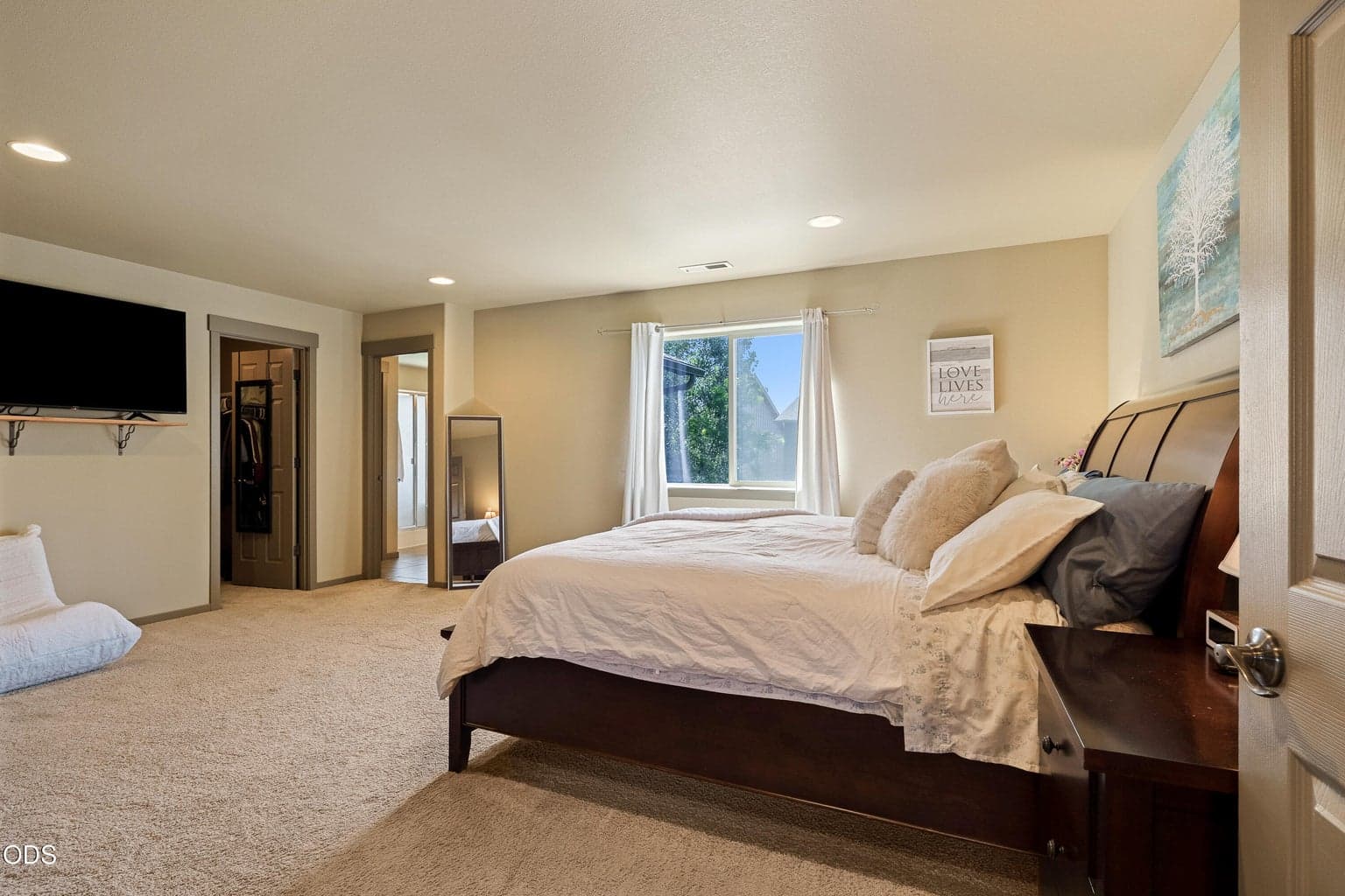 Photo of 21183 Ritz Place 18 of 37