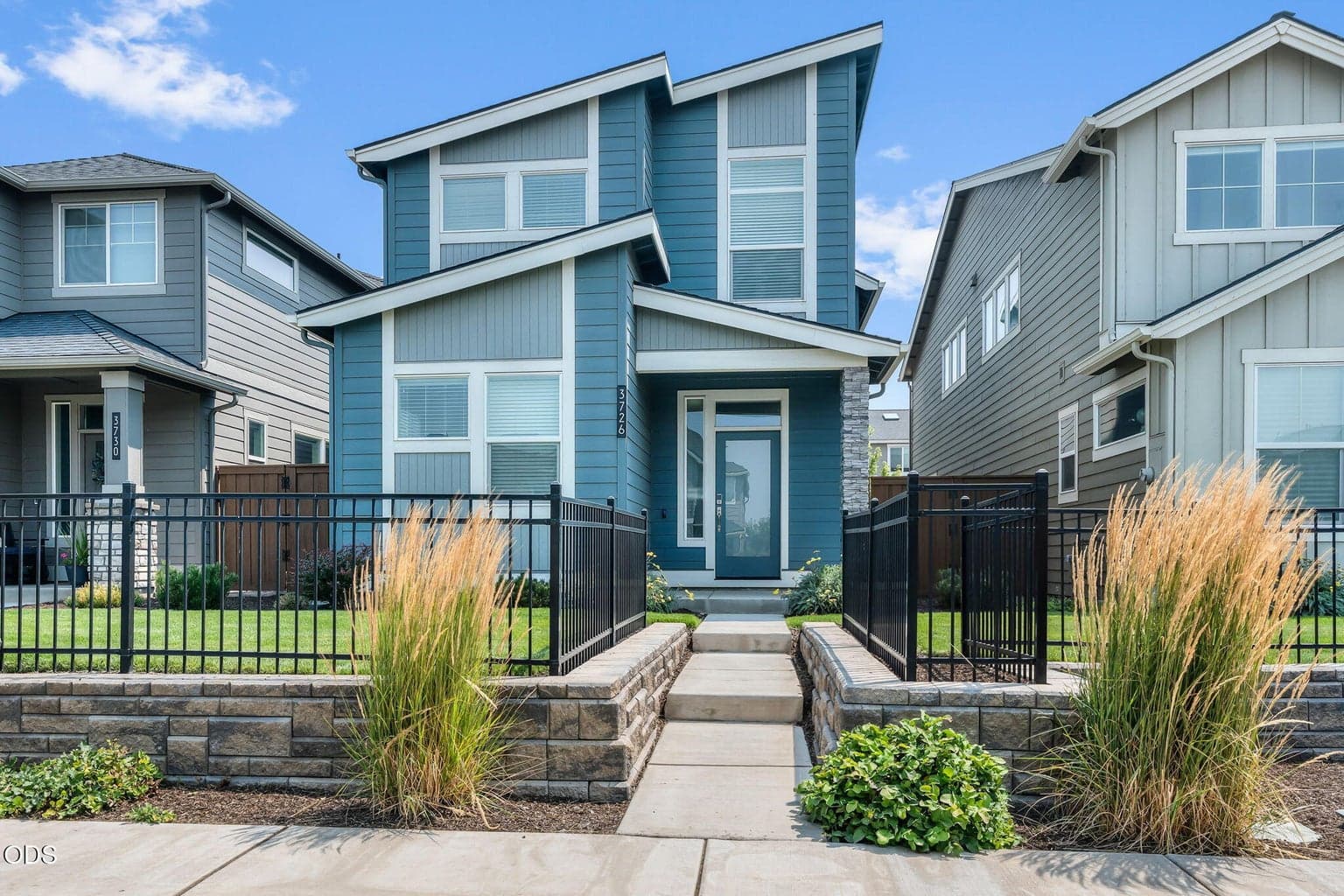 Photo of 3726 Petrosa Avenue 1 of 45