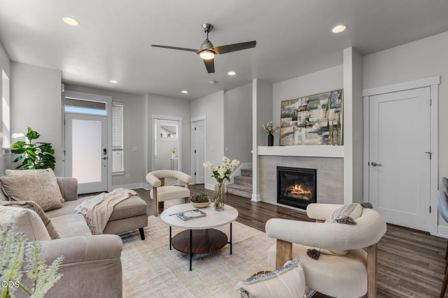 Photo of 3726 Petrosa Avenue 3 of 45