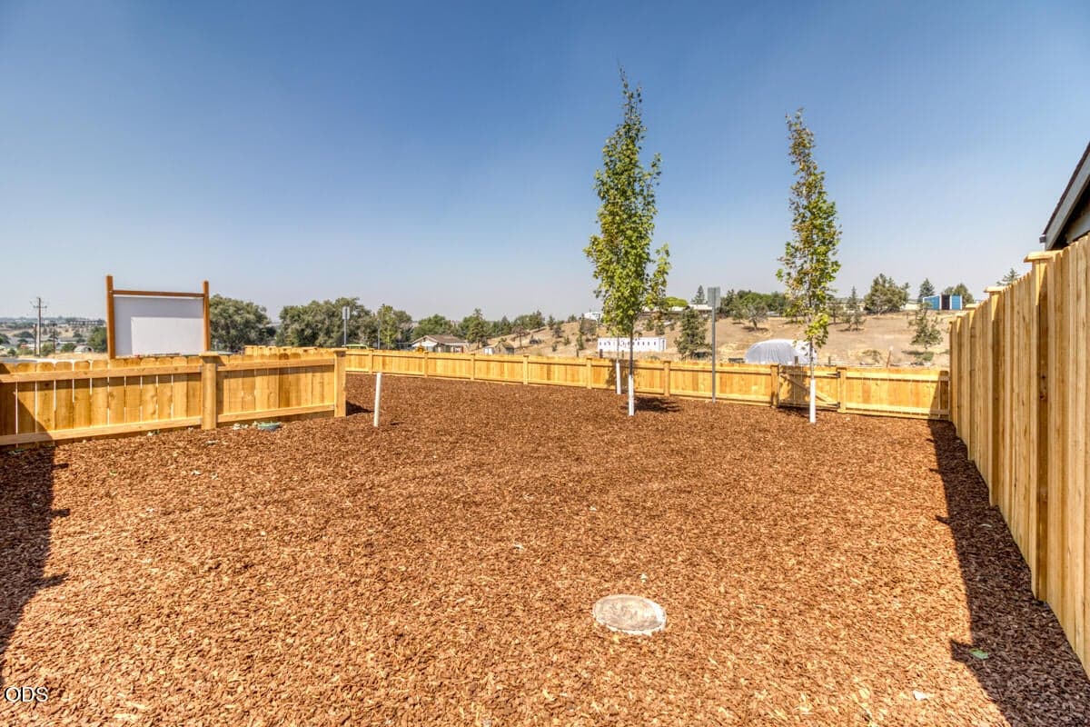 Photo of 896 SE Aquila Drive 26 of 28