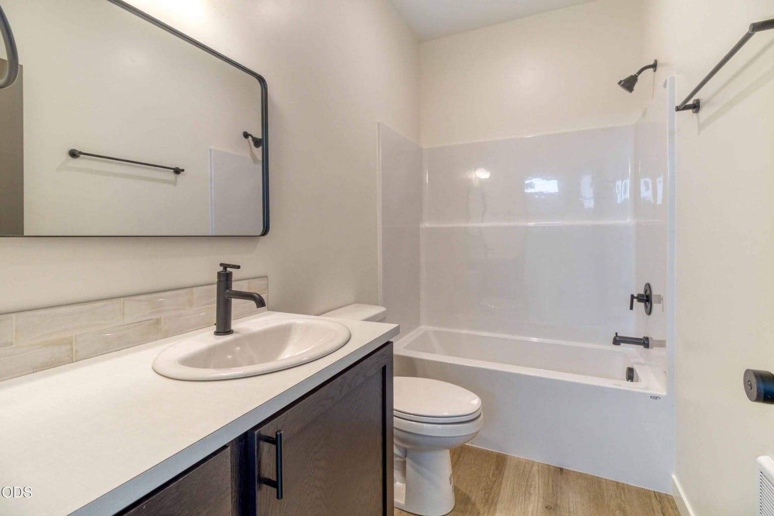 Photo of 896 SE Aquila Drive 17 of 28