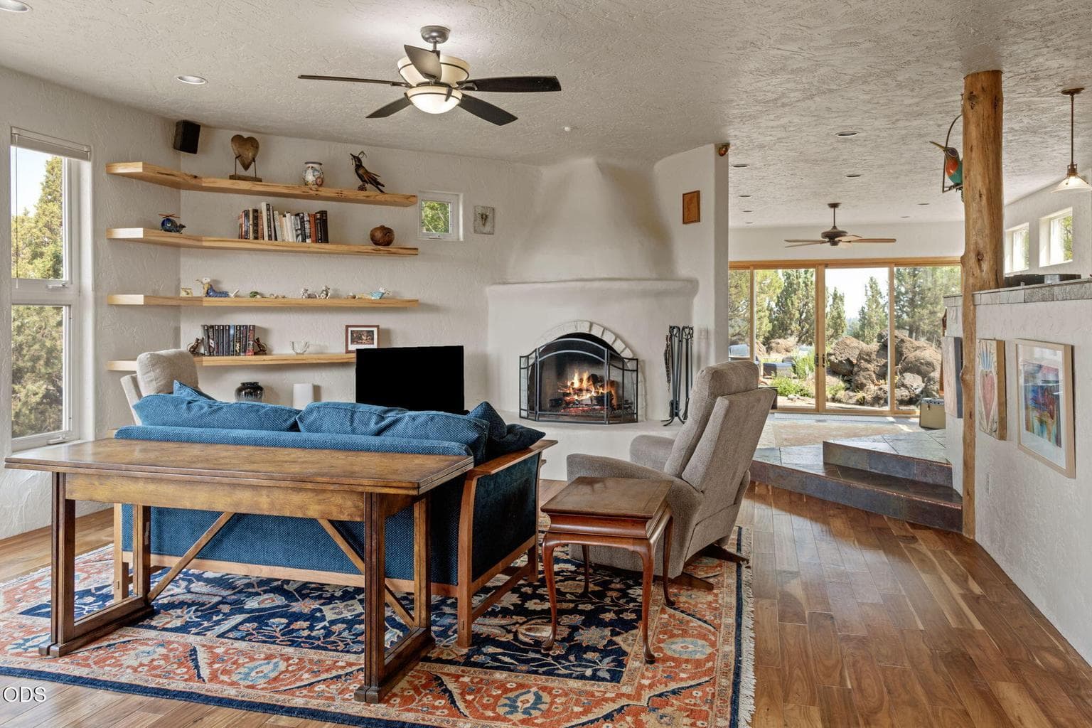 Photo of 61345 Mountain Breezes Court 5 of 42