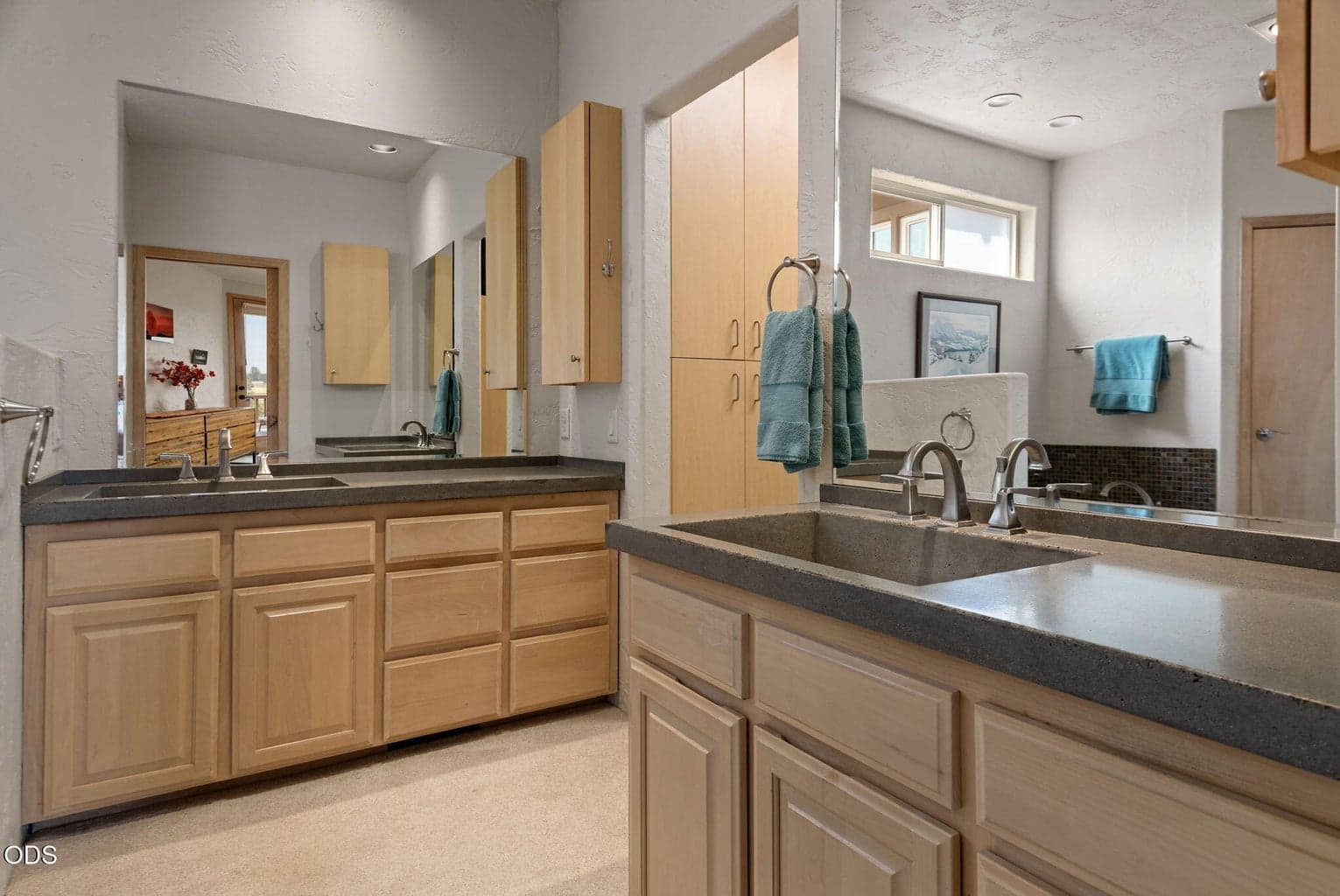 Photo of 61345 Mountain Breezes Court 14 of 42