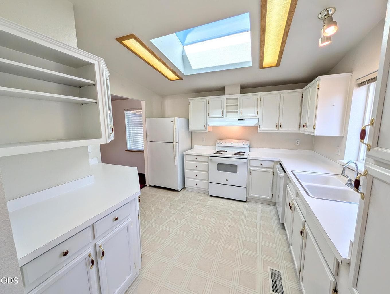 Photo of 1188 27th Street 5 of 20