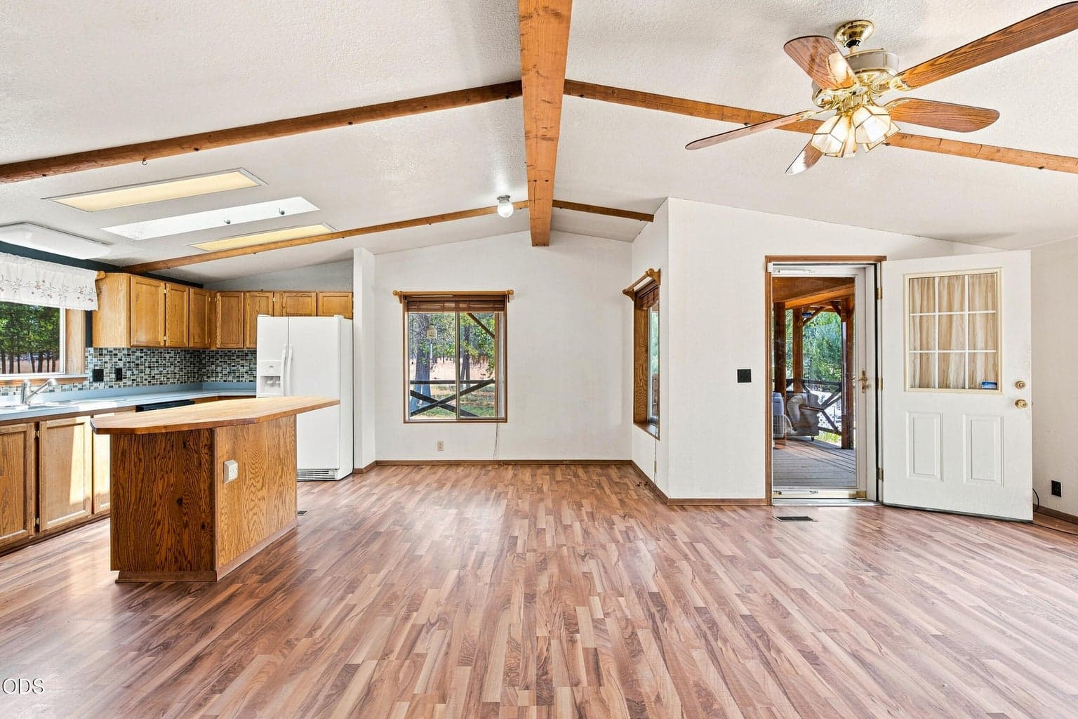 Photo of 145111 Lanewood Drive 5 of 35
