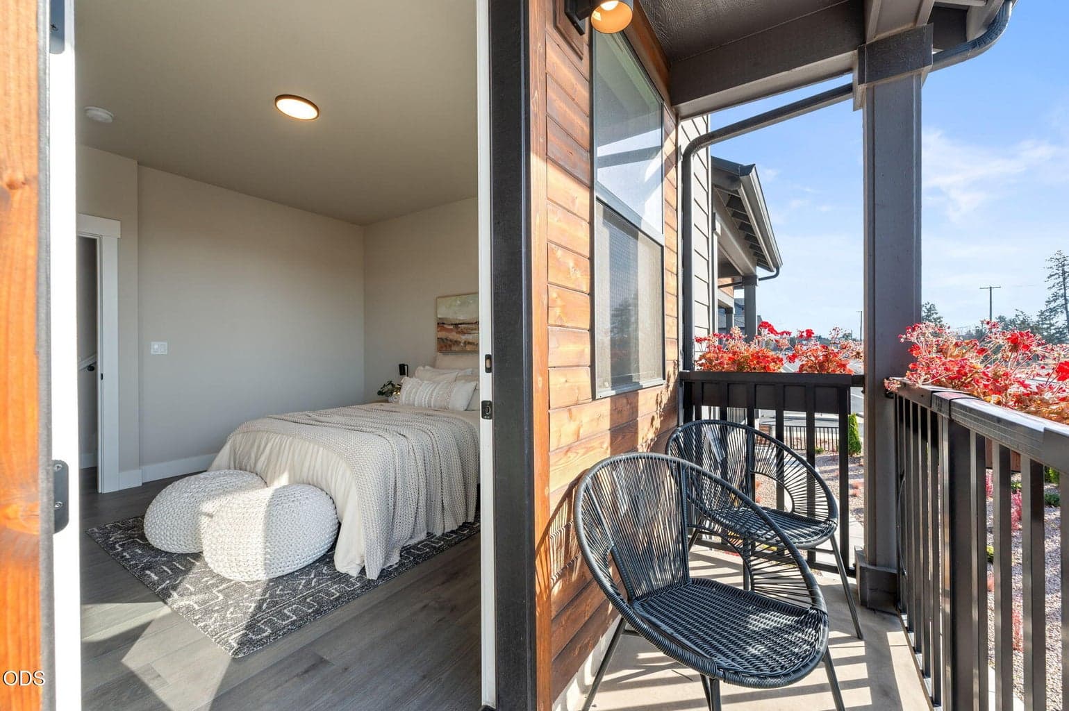 Photo of 20556 NE Empire Avenue 12 of 36
