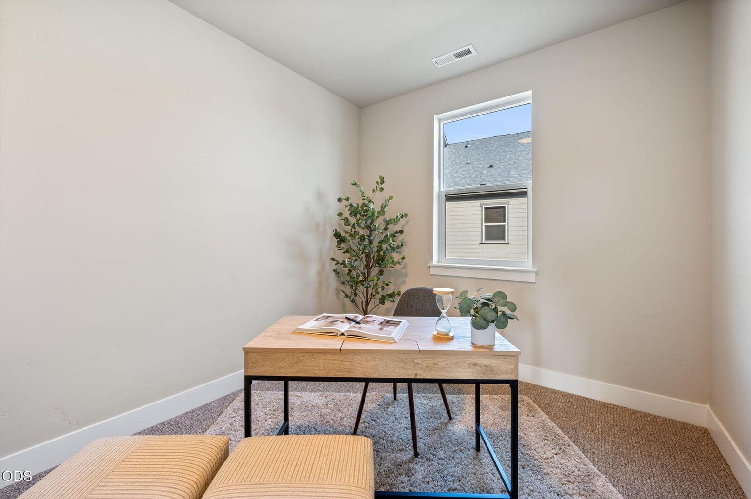 Photo of 20556 NE Empire Avenue 23 of 36
