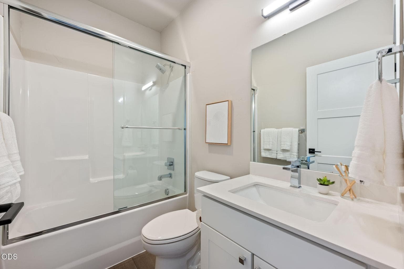 Photo of 20556 NE Empire Avenue 27 of 36