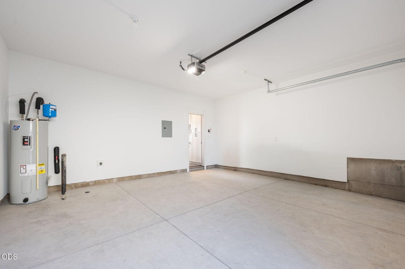 Photo of 20556 NE Empire Avenue 30 of 36