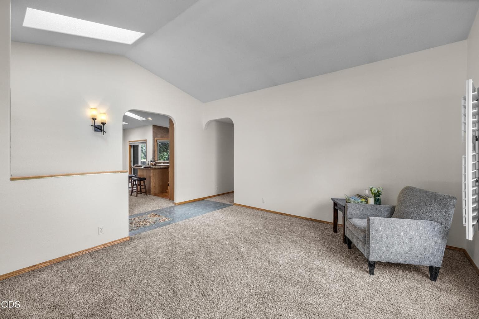 Photo of 2124 NE Carrie Lane 10 of 39