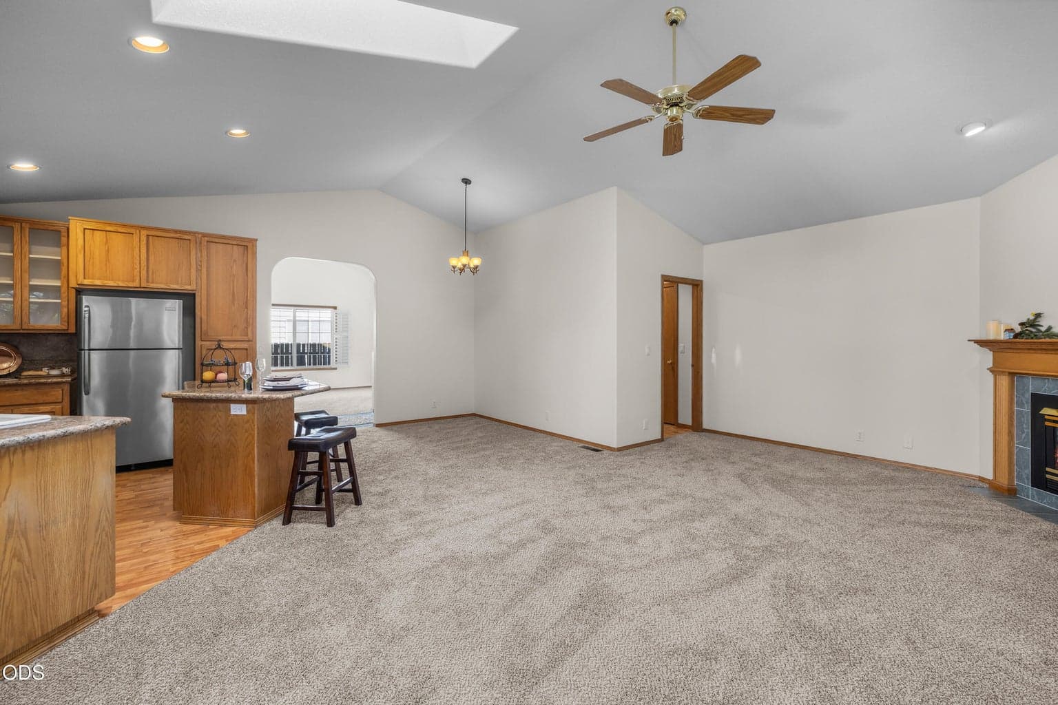 Photo of 2124 NE Carrie Lane 15 of 39