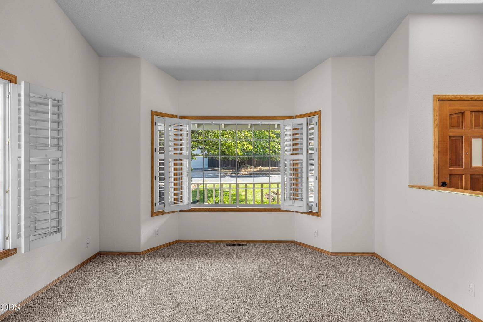 Photo of 2124 NE Carrie Lane 18 of 39