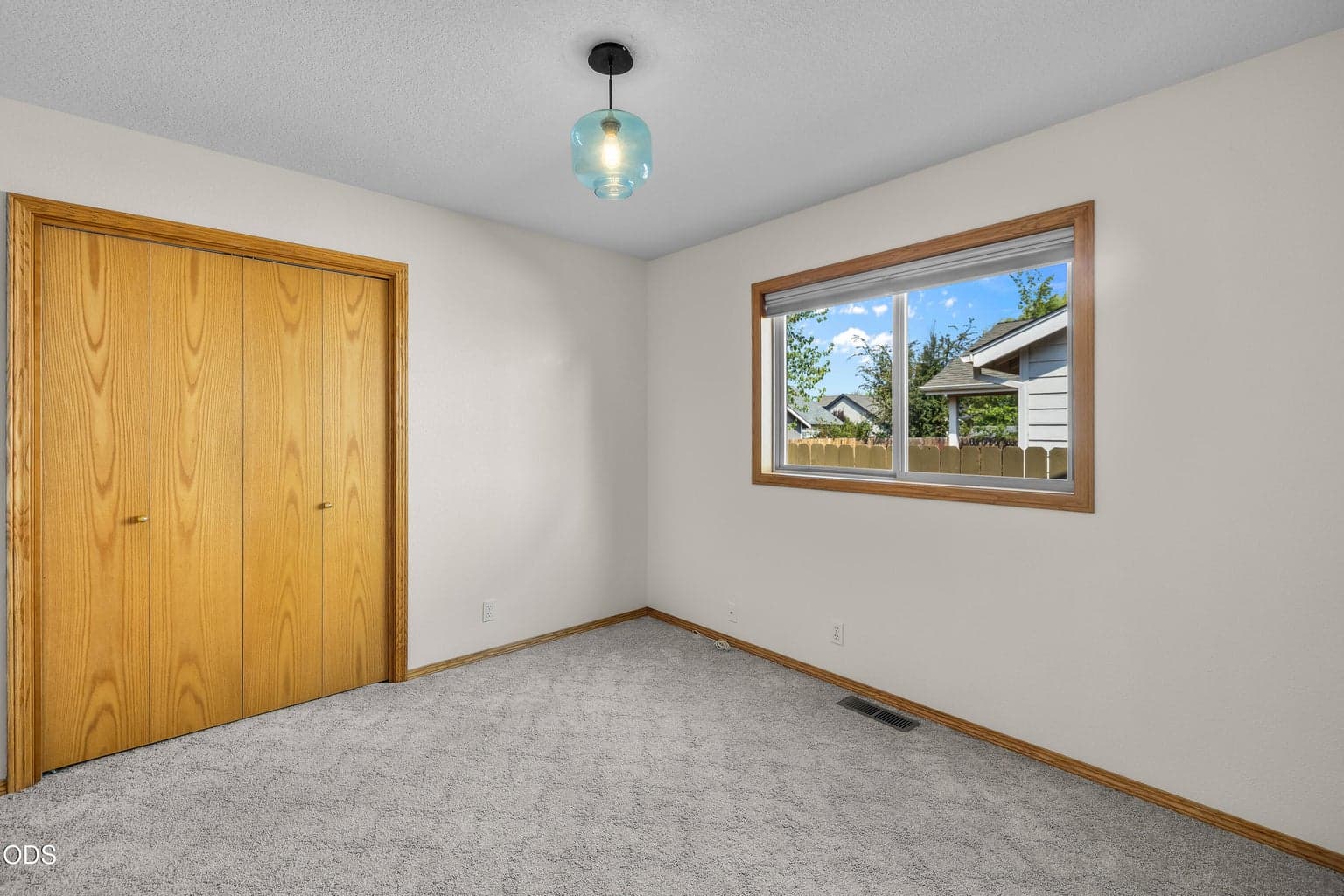 Photo of 2124 NE Carrie Lane 24 of 39