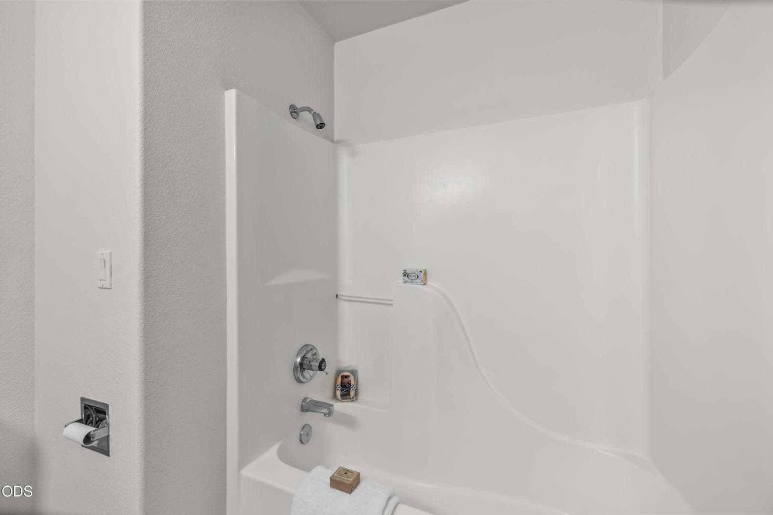 Photo of 2124 NE Carrie Lane 26 of 39