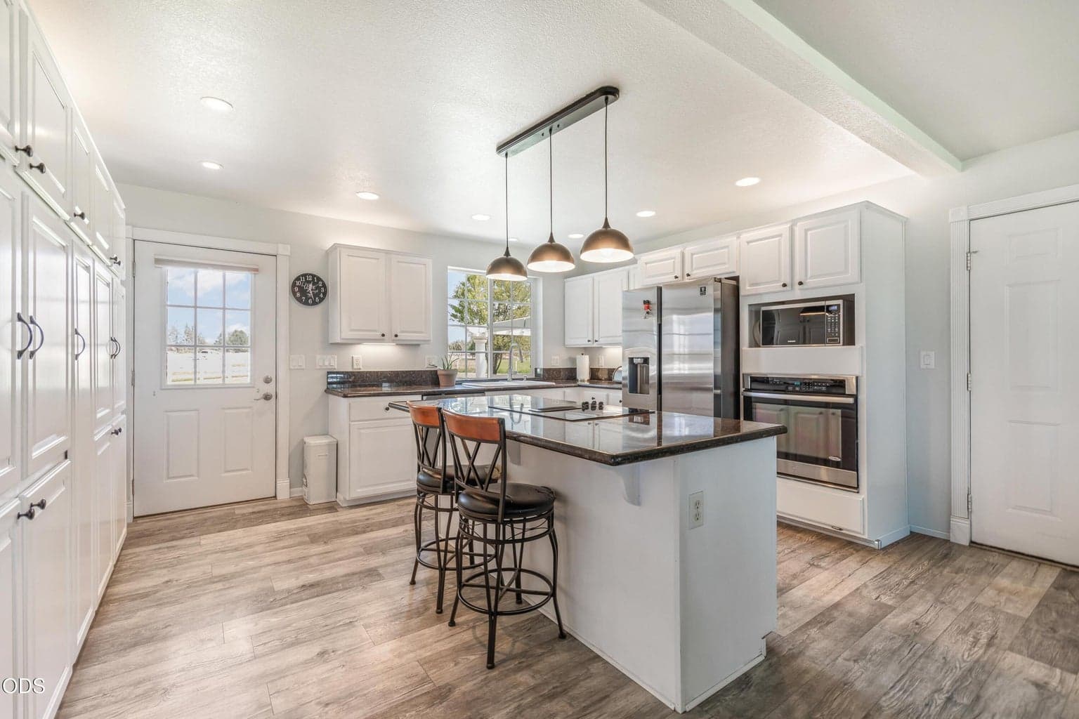 Photo of 7070 Juniper Ridge Road 5 of 49