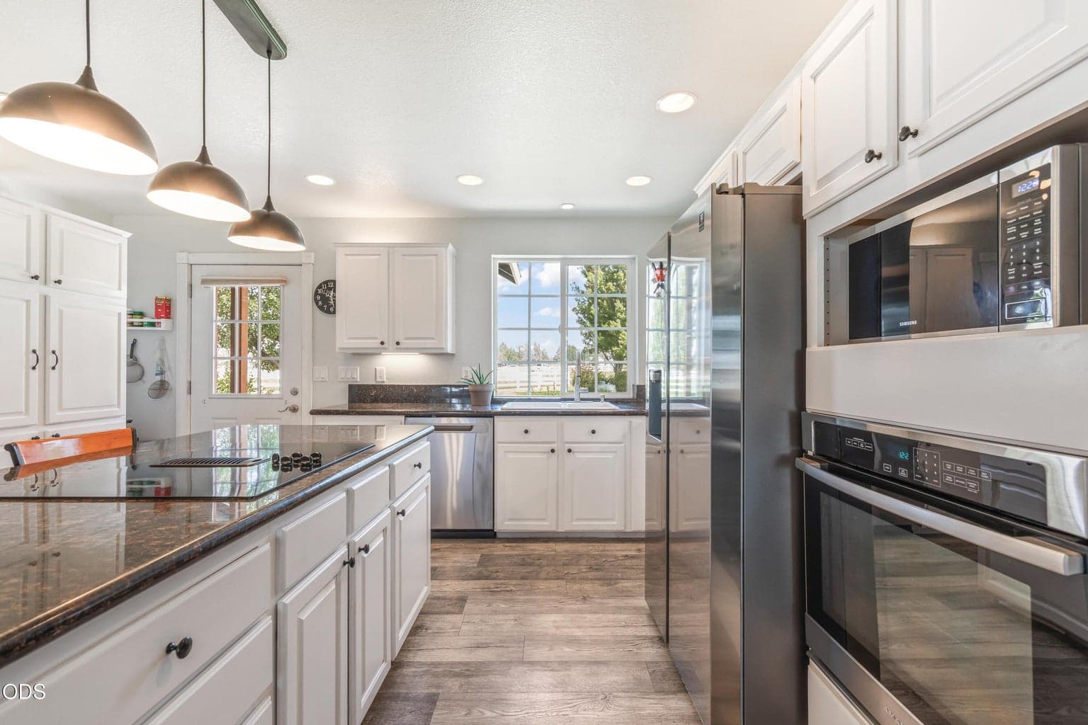 Photo of 7070 Juniper Ridge Road 6 of 49