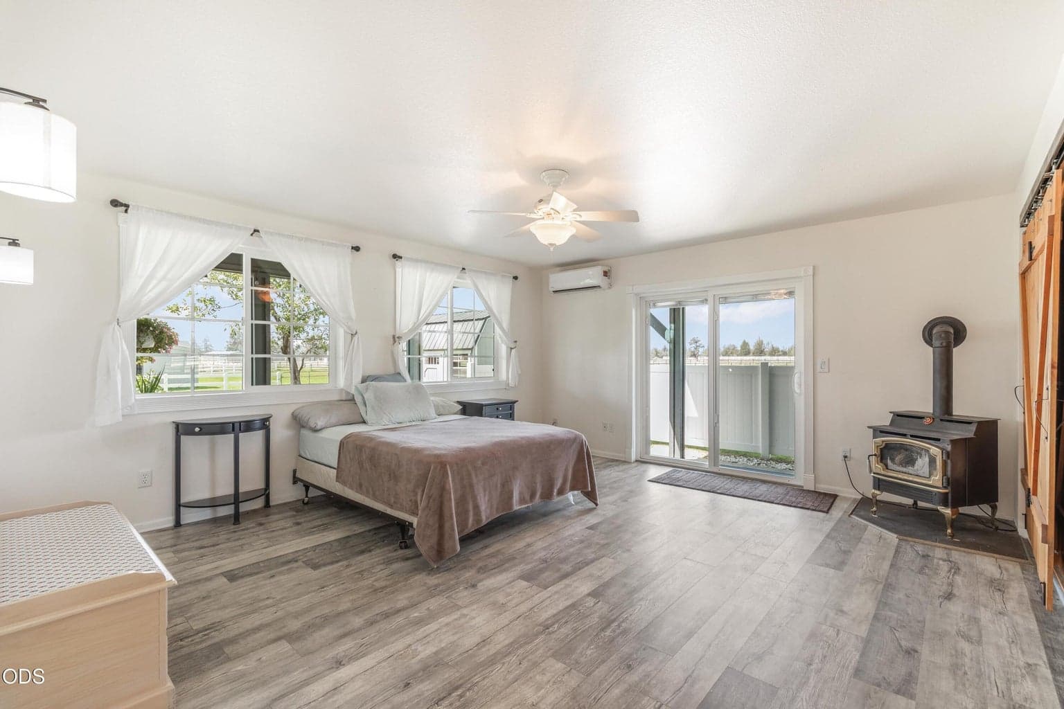 Photo of 7070 NE Juniper Ridge Road 12 of 49