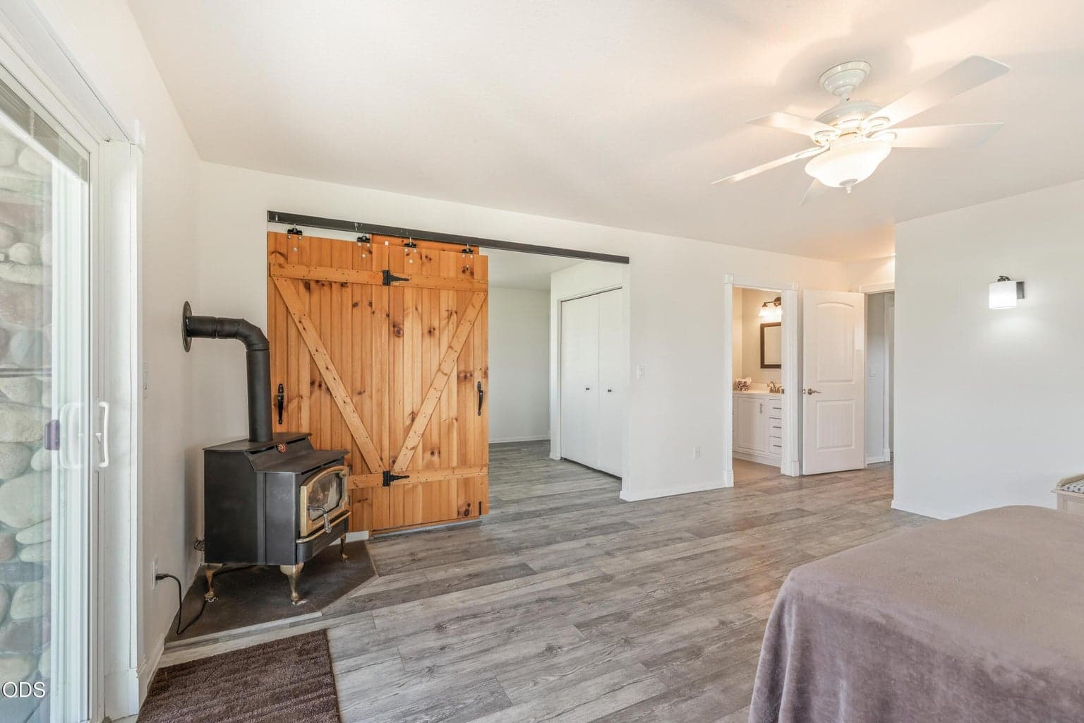 Photo of 7070 NE Juniper Ridge Road 13 of 49