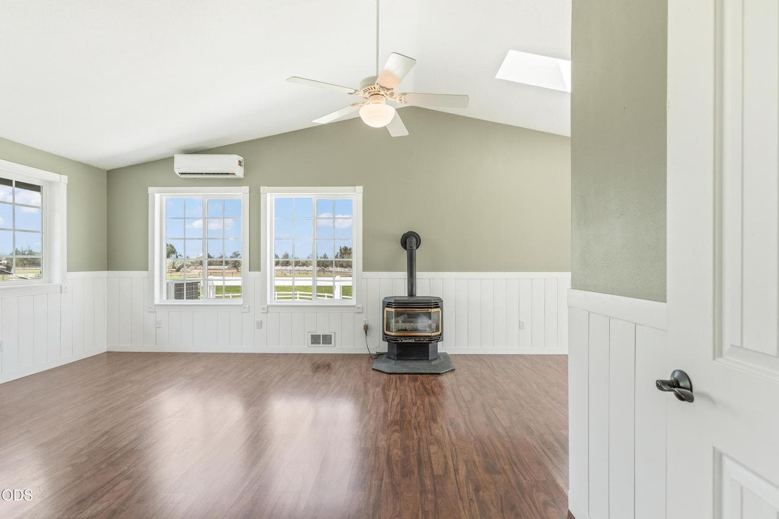 Photo of 7070 NE Juniper Ridge Road 16 of 49
