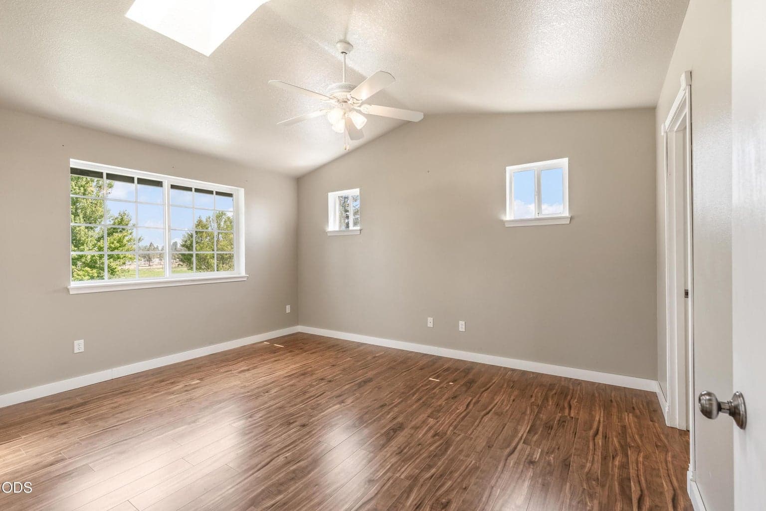 Photo of 7070 NE Juniper Ridge Road 21 of 49