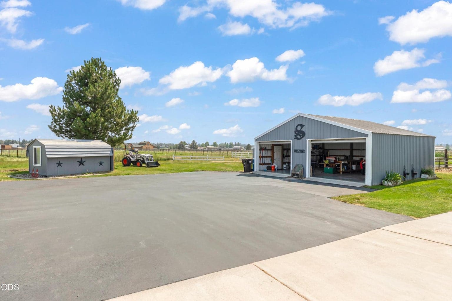 Photo of 7070 NE Juniper Ridge Road 36 of 49