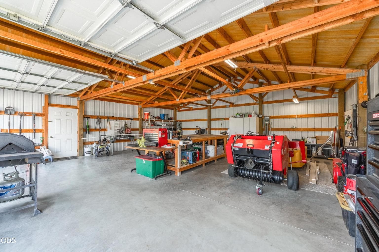 Photo of 7070 NE Juniper Ridge Road 37 of 49