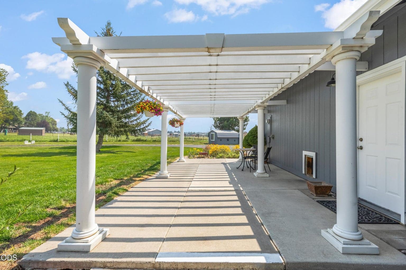 Photo of 7070 Juniper Ridge Road 4 of 49